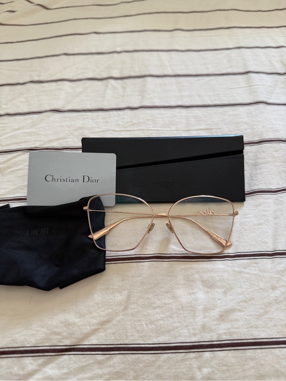 Dior Signature glass with Dior details in Rose Gold